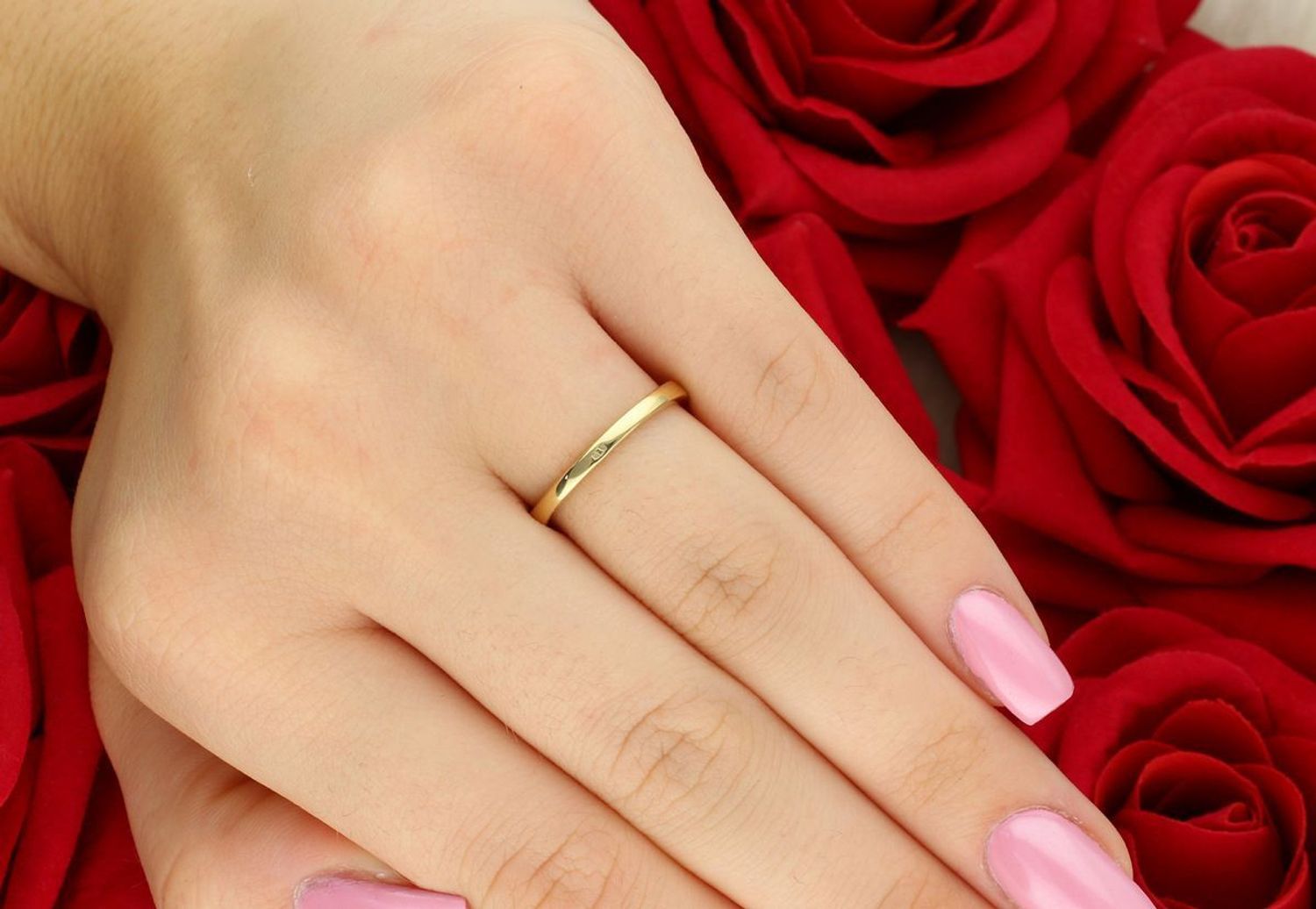 Pierścionek złoty DIAMENT żółte i białe złoto,  jeden diament, przekładany. Złoto i brylanty to wyjątkowe połączenie, które kobiety wprost uwielbiają. Pierścionek ofiarowany ukochanej 1.jpg